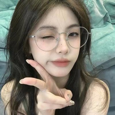 小姐嬉春